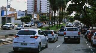 Trânsito em Campo Grande. (Foto: Divulgação)