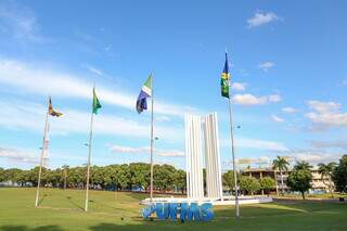 Entrada da Universidade Federal de Mato Grosso do Sul, em Campo Grande. (Foto: Paulo Francis/ Arquivo)