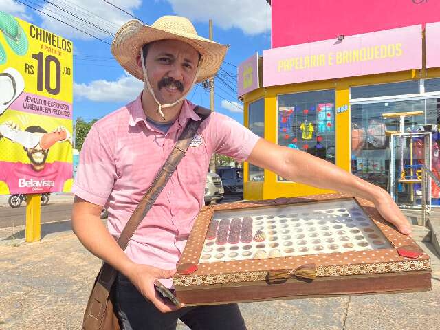 Vangelis vende 130 doces no estilo “Tibério” e ele jura ser coincidência