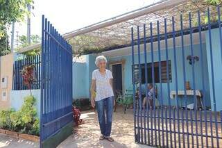 Na casa do Bairro Coronel Antonino, ela vive desde 2000. (Foto: Paulo Francis)