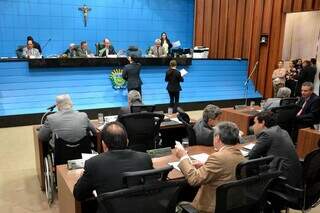 Deputados estaduais em sessão na Assembleia Legislativa. (Foto: Karine Cortez/ALMS)