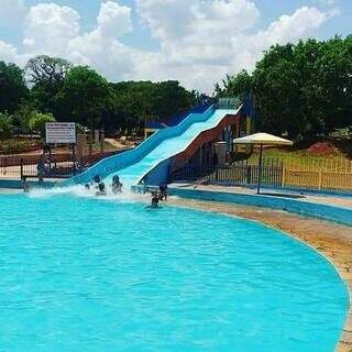 Piscinas ficam abertas até às 18h, para alegria das crianças de todas as idades. (Foto: Divulgação)