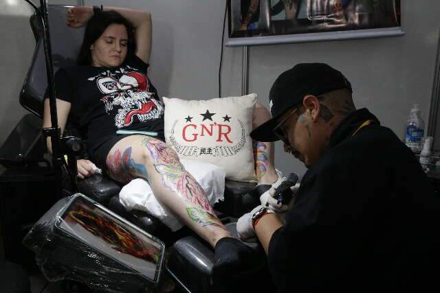 Festival de tatuagem é chance de ver desde competição a freak show