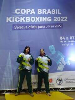 Mãe e filha na seletiva oficial para o Campeonato Panamericano de Kickboxing 2022. (Foto: Arquivo)