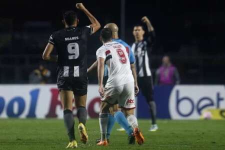 Botafogo vence São Paulo com gol de pênalti e vai para oitava posição