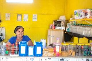 No local, ela também vende docinhos típicos de boteco. (Foto: Marcos Maluf)