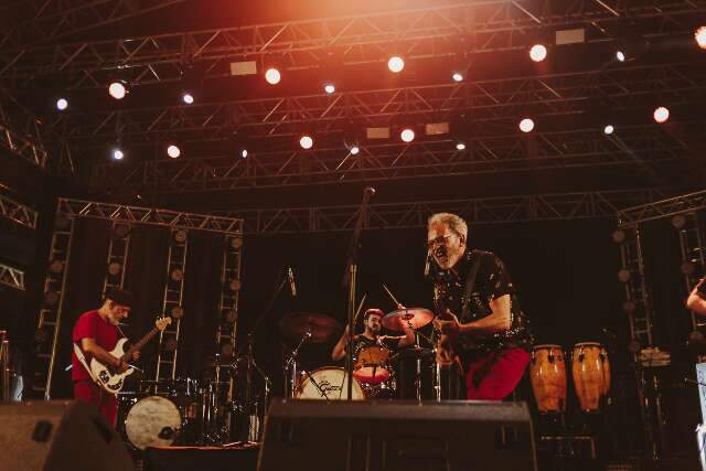 Jerry Espíndola comemorou 40 anos de carreira com show ‘40 Tons’