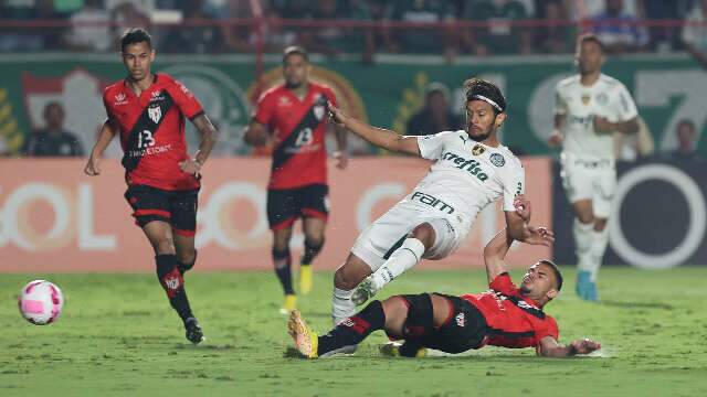 Em Goi&acirc;nia, Palmeiras e Atl&eacute;tico-GO empatam em 1 a 1