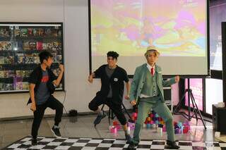 Grupos participaram de competição de Just Dance. (Foto: Paulo Francis)