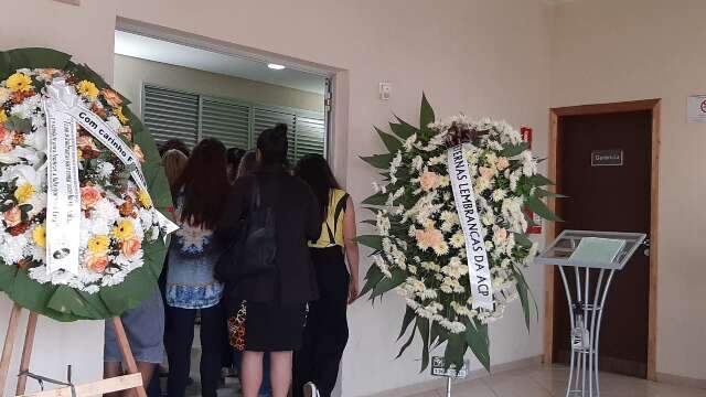 &ldquo;Um pai&rdquo;, dizem alunas de professor que morreu durante mergulho no RJ