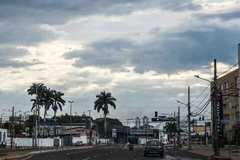 Quarta-feira de feriado será de tempo nublado com pancadas de chuva em MS 