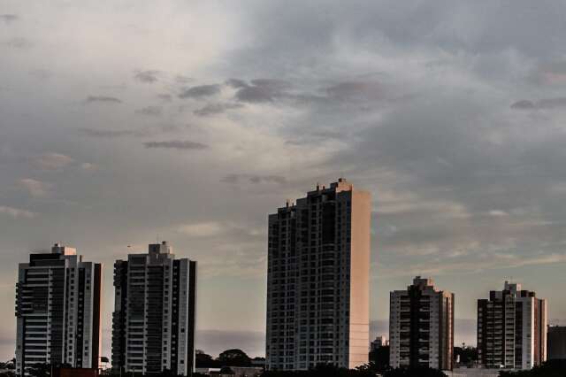 Meteorologia alerta para chuva com granizo e ventos de at&eacute; 100 km por hora