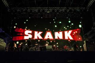 Palco montado para o show do Skank durante eventos pelo país. (Foto: Divulgação)
