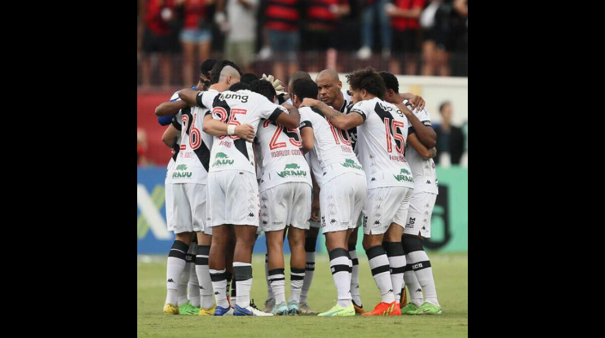 Série B: Vasco sai na frente nos Aflitos, mas cede empate ao Náutico