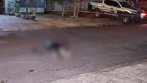 Vizinho pede para abaixar o som e &eacute; morto com tr&ecirc;s facadas