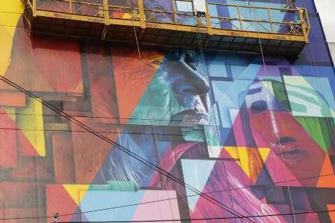 Foto de Roberto Higa se transformou em mural gigante cheio de filosofia