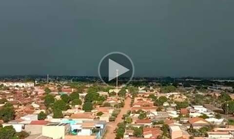 Vídeo mostra mudança drástica do tempo em Campo Grande 