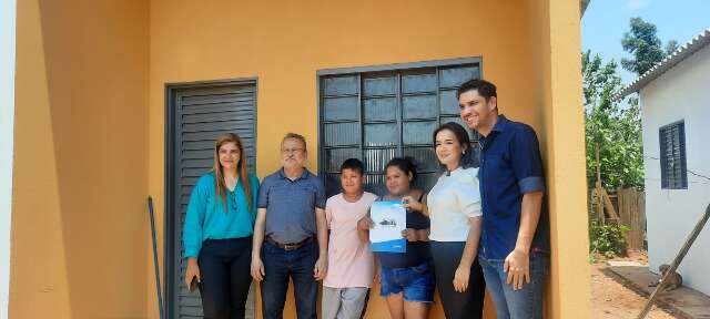 Prefeitura entrega mais 15 casas no residencial Jos&eacute; Teruel Filho
