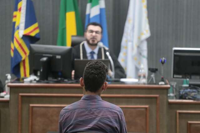 Rapaz que matou em briga por cerveja &eacute; condenado a 14 anos de pris&atilde;o