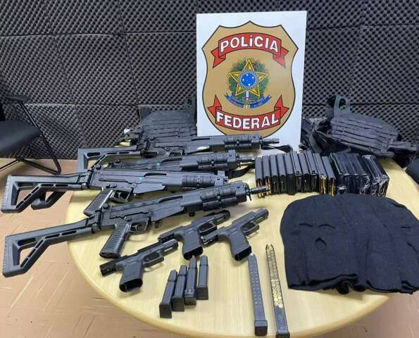 Preso com arsenal &eacute; denunciado &agrave; Justi&ccedil;a por transporte de armas restritas