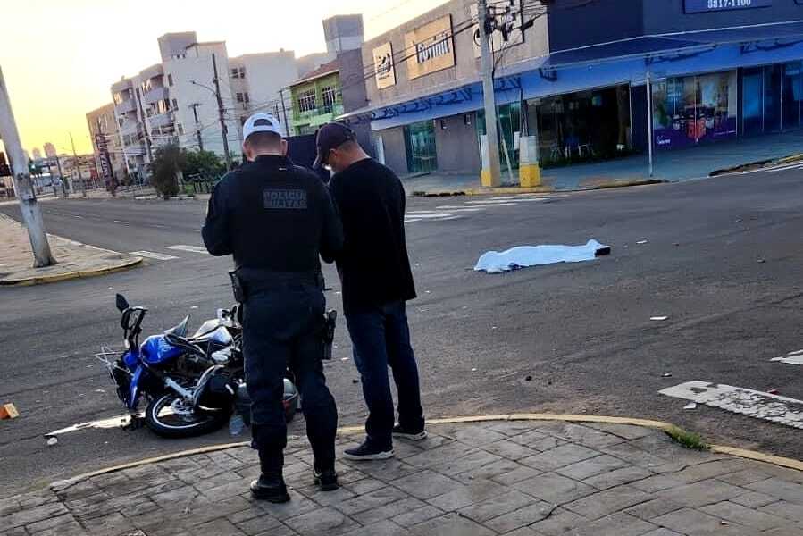 Jovem Morre Ao Ser Arremessado Ap S Colis O De Moto E Caminhonete