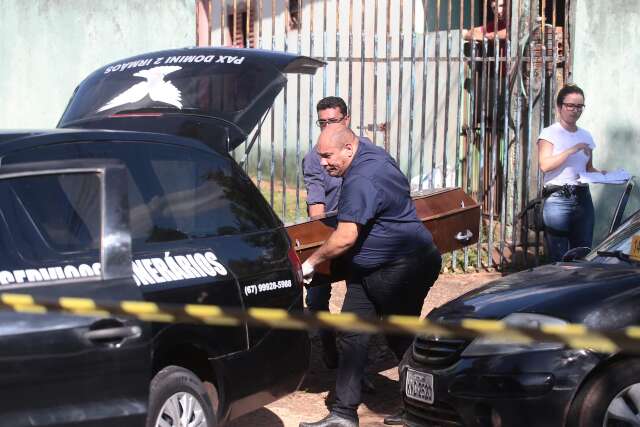 Testemunha de execu&ccedil;&atilde;o, mulher fugiu por ter mandado de pris&atilde;o