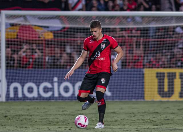 Na luta contra rebaixamento, Atl&eacute;tico-GO vence Cear&aacute; por 1 a 0 pela S&eacute;rie A