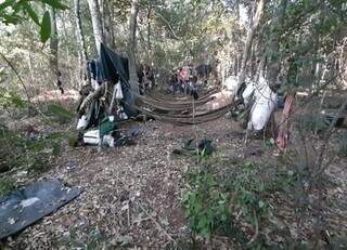 Acampamento onde membros do EPP estavam localizados. (Foto: Direto das Ruas)