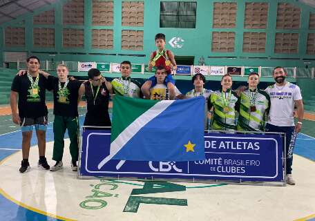 Delegação de MS conquista 15 medalhas em torneios nacionais de wrestling