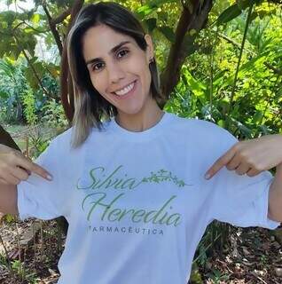 Nas redes sociais, Silvia mostra utilidade das plantas medicinais. (Foto: Reprodução/ Instagram)