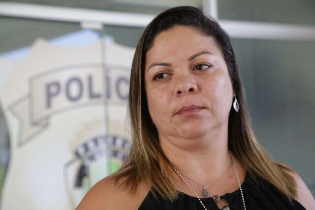 Pol&iacute;cia faz buscas por homem que tentou matar esposa atropelada