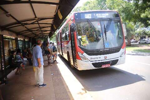 Usuários do transporte coletivo devem usar cartão nos ônibus no domingo