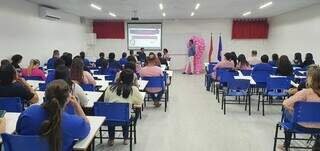 Profissionais de saúde e acadêmicos participaram das atividades em Pedro Juan Caballero. (Foto: Assessoria)