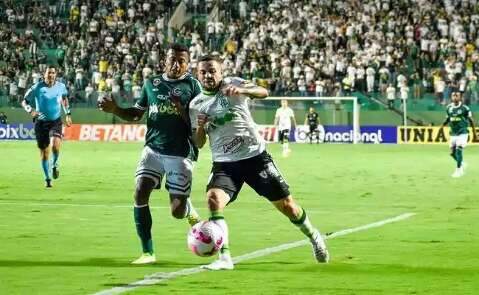 Em jogo eletrizante, Goiás busca empate duas vezes e impede subida do América-MG