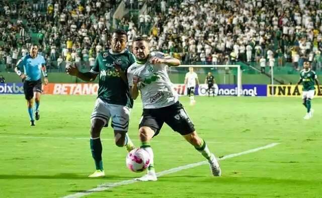 Em jogo eletrizante, Goi&aacute;s busca empate duas vezes e impede subida do Am&eacute;rica-MG