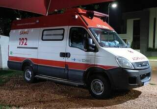 Ambulância do Samu socorreu as vítimas para hospital, mas elas não resistiram (Foto: Rio Verde News)