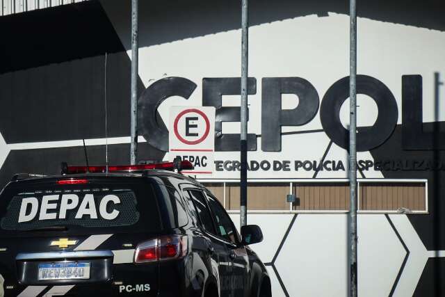 Motorista de aplicativo &eacute; amarrado em porta-malas durante roubo