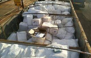 Carga com 17 toneladas de agrotóxicos contrabandeados do Paraguai. Foto: Divulgação/ PMA