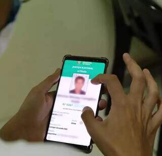 Eleitores t&ecirc;m menos de 35 horas para baixar E-T&iacute;tulo 