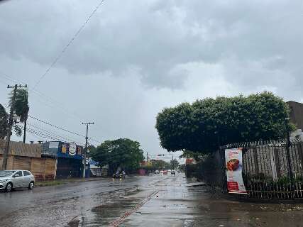 Meteorologia faz alerta para temporal na Capital e mais 46 municípios de MS