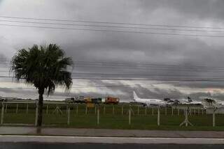 Imagem do Aeroporto Internacional de Campo Grande. (Foto: Kisie Ainoã)
