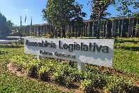 Deputados aprovam projeto que prevê orçamento de R$ 22 bilhões para 2023