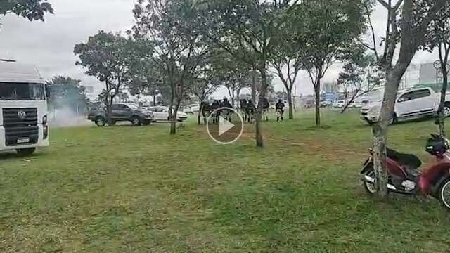 PRF usa bombas para dispersar nova tentativa de bloqueio na BR-163