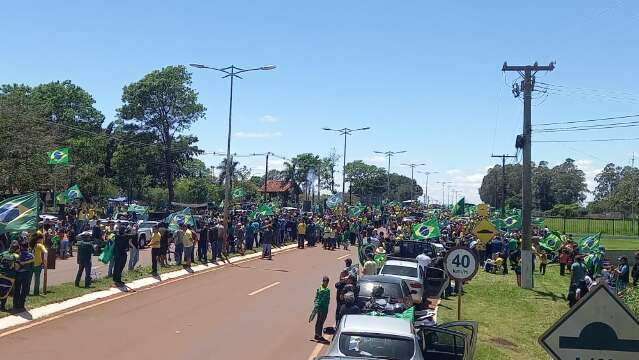 No interior, bolsonaristas protestam em frente ao Ex&eacute;rcito por &quot;interven&ccedil;&atilde;o&quot;