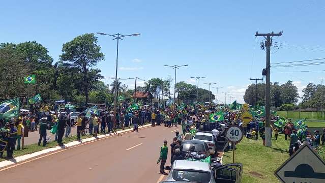 No interior, bolsonaristas protestam em frente ao Exército por "intervenção"