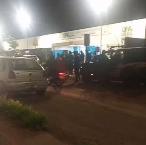 Discuss&atilde;o em frente &agrave; UPA Santa M&ocirc;nica termina com disparos de arma de fogo