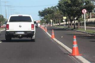 Trânsito em frente ao Comando Militar do Oeste, em Campo Grande (Foto: Marcos Maluf)