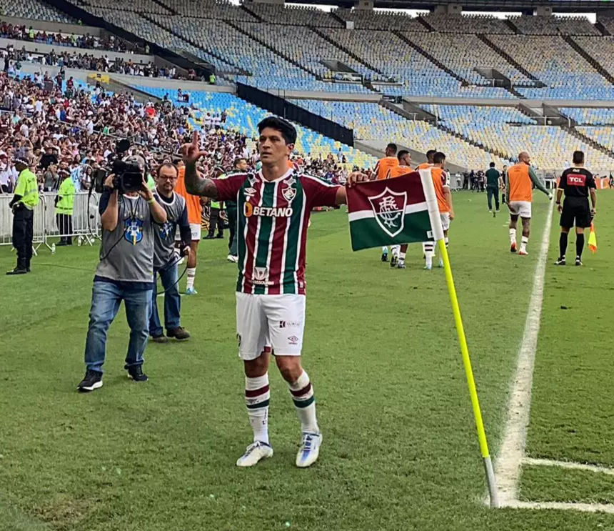 Cano marca, e Fluminense vence São Paulo no 'Jogo das Faixas' - Lance!