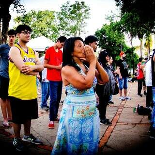 Dona Maria, mãe de CJ, dando todo apoio na final Estadual.  (Foto: @analauramenegat)