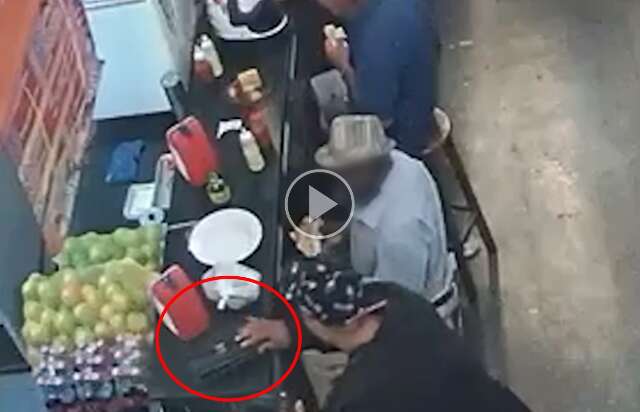 &ldquo;Boladona&rdquo; em a&ccedil;&atilde;o: v&iacute;deo mostra tocaia antes de furto a idoso